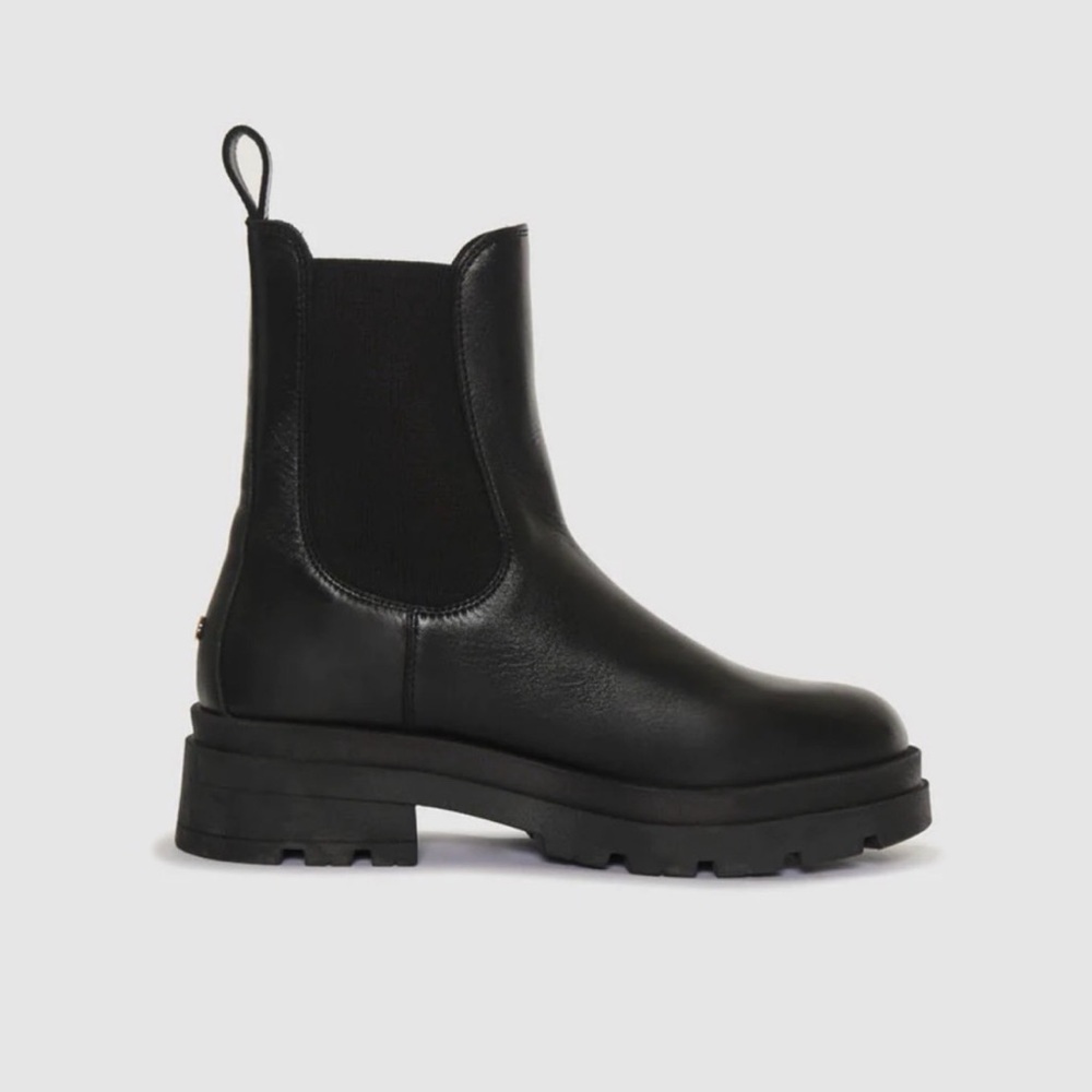 ANINE BING Justine Black Leather Chelsea Boots Size 40